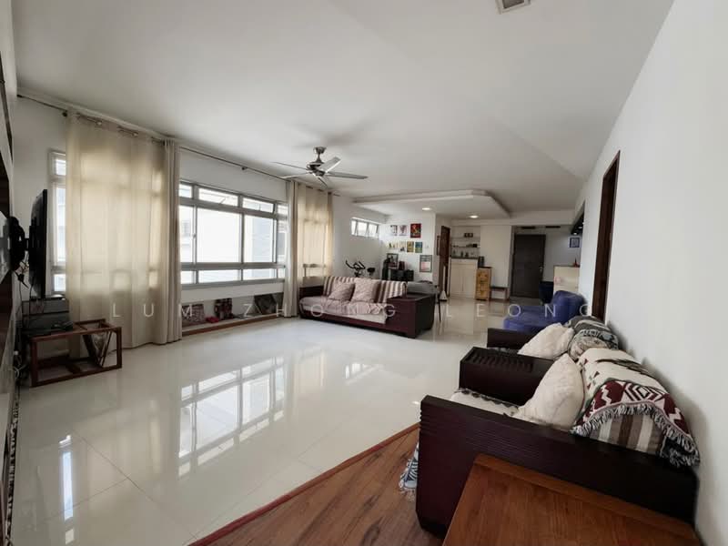 243 Pasir Ris Street 21, 243 Pasir Ris Street 21, 4 Bedrooms, 1,561 sqft, HDB Flat For Sale, by Lum Zhong Leong, 500202406 - Living Room - PropertyGuru.com.sg