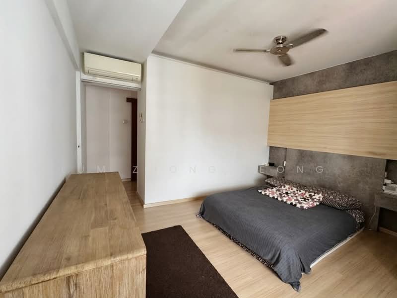 243 Pasir Ris Street 21, 243 Pasir Ris Street 21, 4 Bedrooms, 1,561 sqft, HDB Flat For Sale, by Lum Zhong Leong, 500202406 - Bedroom - PropertyGuru.com.sg