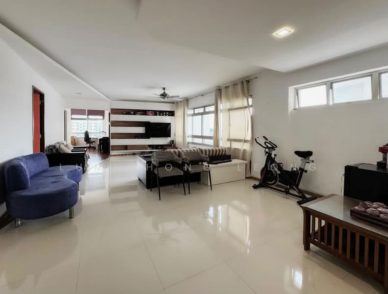 243 Pasir Ris Street 21, 243 Pasir Ris Street 21, 4 Bedrooms, 1,561 sqft, HDB Flat For Sale, by Lum Zhong Leong, 500202406 - Living Room - PropertyGuru.com.sg