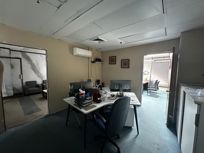 Manhattan House, 151 Chin Swee Road, 818 sqft, Office For Sale, by MJ Zhuo, 500202417 - Interior - CommercialGuru.com.sg