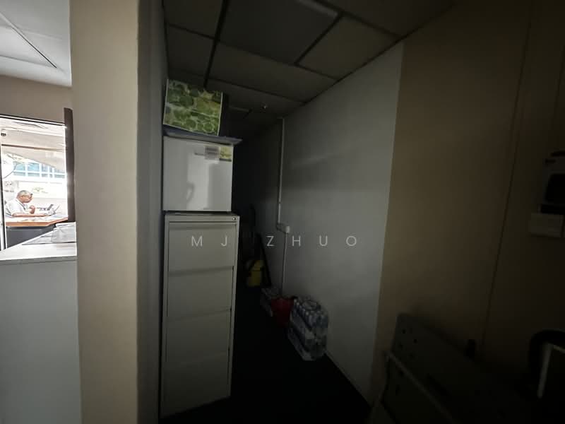 Manhattan House, 151 Chin Swee Road, 818 sqft, Office For Sale, by MJ Zhuo, 500202417 - Interior - CommercialGuru.com.sg