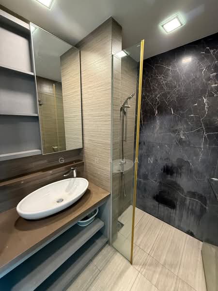 Sky Green, 568 Macpherson Green, 2 Bedrooms, 614 sqft, Condominium For Sale, by G. Rajan, 500202424 - Bathroom - PropertyGuru.com.sg