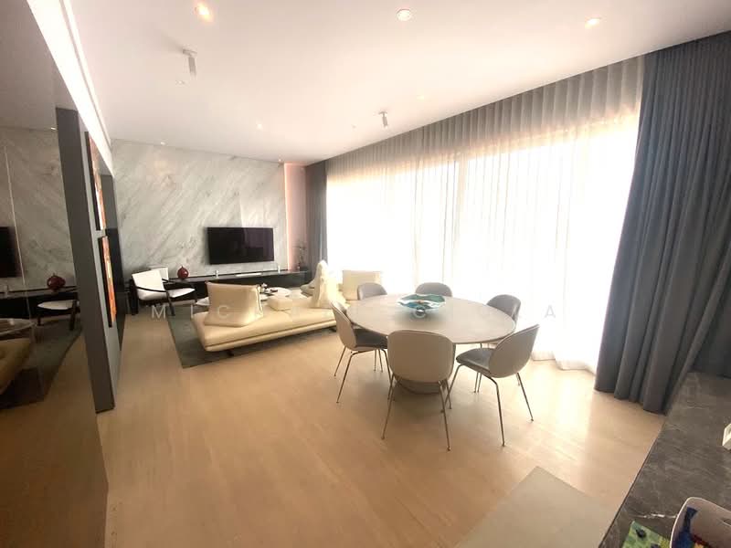Robertson Blue, 88 Robertson Quay, 2 Bedrooms, 1,238 sqft, Apartment For Sale, by Michael Ciola, 500202434 - Living Room - PropertyGuru.com.sg
