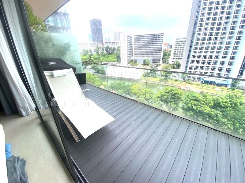 Robertson Blue, 88 Robertson Quay, 2 Bedrooms, 1,238 sqft, Apartment For Sale, by Michael Ciola, 500202434 - Balcony - PropertyGuru.com.sg