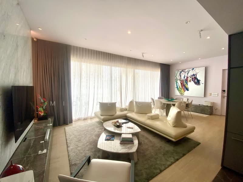 Robertson Blue, 88 Robertson Quay, Orchard / River Valley, 2 Bedrooms, 1,238 sqft, Apartment For Sale, by Michael Ciola, 500202434 - Living Room - PropertyGuru.com.sg