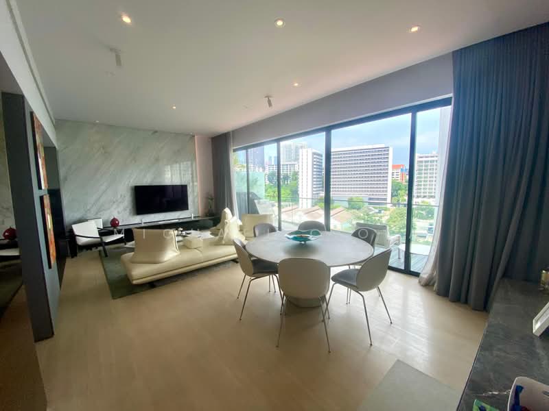 Robertson Blue, 88 Robertson Quay, Orchard / River Valley, 2 Bedrooms, 1,238 sqft, Apartment For Sale, by Michael Ciola, 500202434 - Living Room - PropertyGuru.com.sg