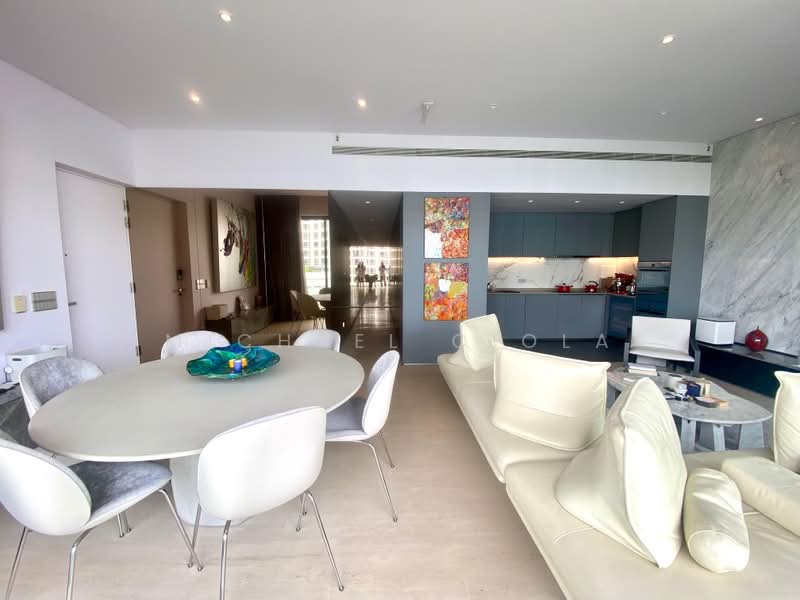 Robertson Blue, 88 Robertson Quay, Orchard / River Valley, 2 Bedrooms, 1,238 sqft, Apartment For Sale, by Michael Ciola, 500202434 - Living Room - PropertyGuru.com.sg