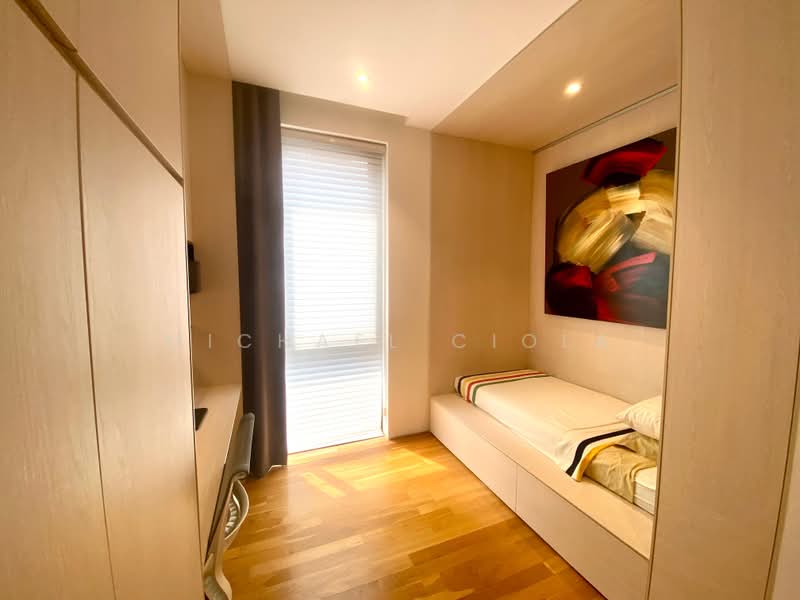 Robertson Blue, 88 Robertson Quay, Orchard / River Valley, 2 Bedrooms, 1,238 sqft, Apartment For Sale, by Michael Ciola, 500202434 - Bedroom - PropertyGuru.com.sg