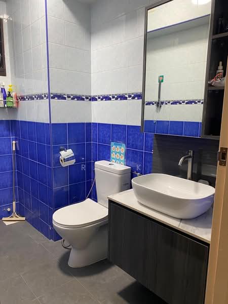 987B Jurong West Street 93, 987B Jurong West Street 93, Room Rental, 120 sqft, HDB Flat For Rent, by Ram K, 500202440 - Bathroom - PropertyGuru.com.sg