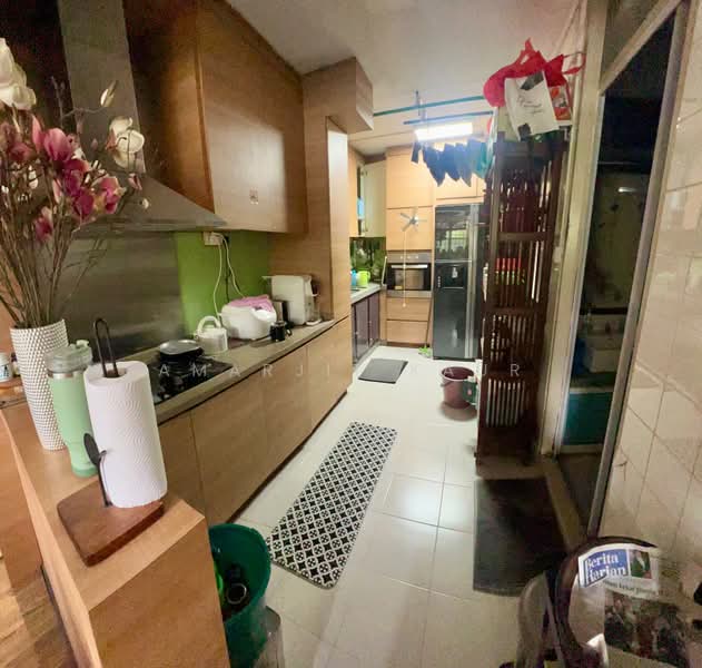 431 Hougang Avenue 6, 431 Hougang Avenue 6, 5 Bedrooms, 1,560 sqft, HDB Flat For Sale, by Amarjit Kaur, 500202444 - Kitchen - PropertyGuru.com.sg