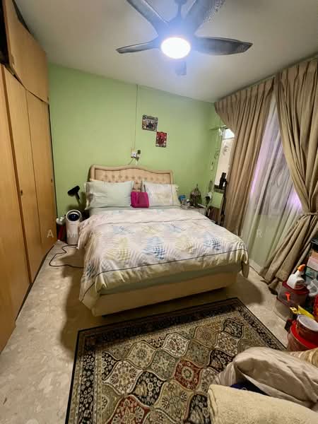 431 Hougang Avenue 6, 431 Hougang Avenue 6, 5 Bedrooms, 1,560 sqft, HDB Flat For Sale, by Amarjit Kaur, 500202444 - Bedroom - PropertyGuru.com.sg