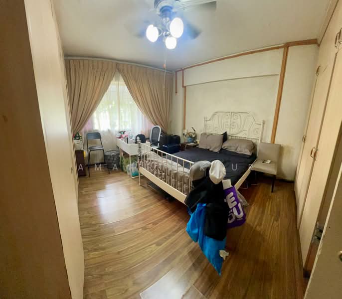 431 Hougang Avenue 6, 431 Hougang Avenue 6, 5 Bedrooms, 1,560 sqft, HDB Flat For Sale, by Amarjit Kaur, 500202444 - Bedroom - PropertyGuru.com.sg