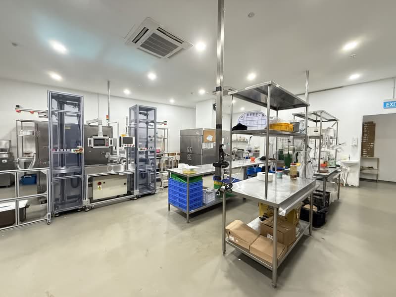 Hersing Kitchen @ Tampines, 21 Tampines Street 92, 3,800 sqft, Factory / Workshop (B2) For Rent, by Cadence Yu, 500202447 - Interior - CommercialGuru.com.sg
