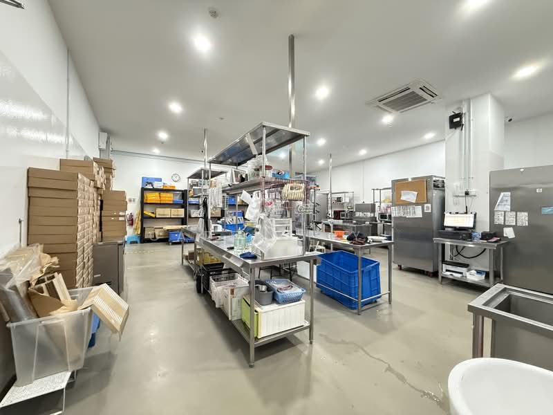 Hersing Kitchen @ Tampines, 21 Tampines Street 92, 3,800 sqft, Factory / Workshop (B2) For Rent, by Cadence Yu, 500202447 - Kitchen - CommercialGuru.com.sg