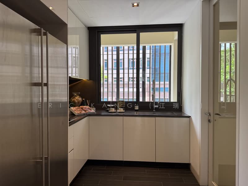 Lloyd SixtyFive, 65 Lloyd Road, 3 Bedrooms, 2,422 sqft, Condominium For Sale, by Eric KANG (江瑞裕), 500202454 - Kitchen - PropertyGuru.com.sg