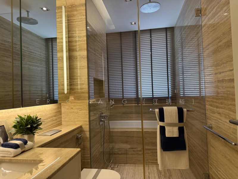 Lloyd SixtyFive, 65 Lloyd Road, 3 Bedrooms, 2,422 sqft, Condominium For Sale, by Eric KANG (江瑞裕), 500202454 - Bathroom - PropertyGuru.com.sg