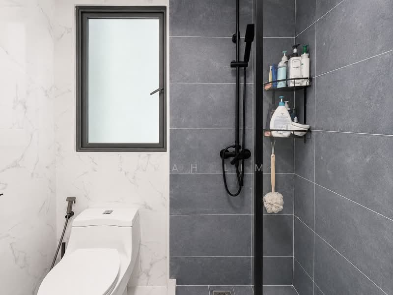 519C Tampines Central 8, 519C Tampines Central 8, 2 Bedrooms, 667 sqft, HDB Flat For Sale, by Sarah Lim, 500202461 - Master Bathroom - PropertyGuru.com.sg