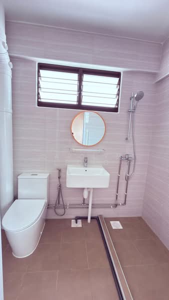 567 Pasir Ris Street 51, 567 Pasir Ris Street 51, Room Rental, 180 sqft, HDB Flat For Rent, by Carolyn Leong, 500202463 - Bathroom - PropertyGuru.com.sg