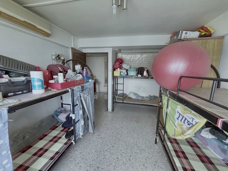 35 Teban Gardens Road, 35 Teban Gardens Road, Room Rental, 180 sqft, HDB Flat For Rent, by Jerry Ye, 500202466 - Bedroom - PropertyGuru.com.sg