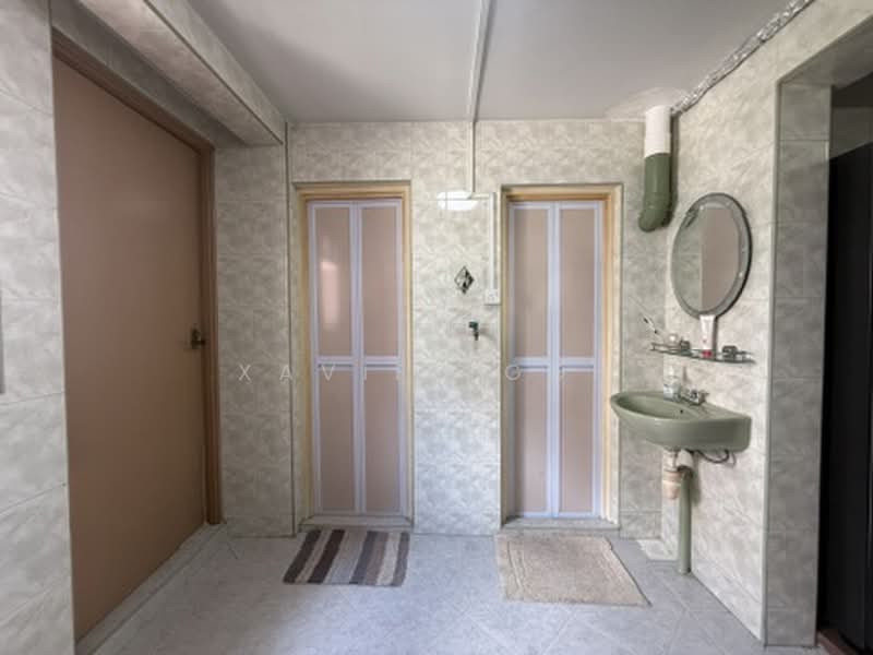 18 Lorong 7 Toa Payoh, 18 Lorong 7 Toa Payoh, 2 Bedrooms, 679 sqft, HDB Flat For Sale, by Xavier Goh, 500202482 - Bathroom - PropertyGuru.com.sg
