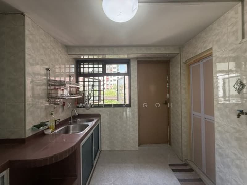 18 Lorong 7 Toa Payoh, 18 Lorong 7 Toa Payoh, 2 Bedrooms, 679 sqft, HDB Flat For Sale, by Xavier Goh, 500202482 - Kitchen - PropertyGuru.com.sg