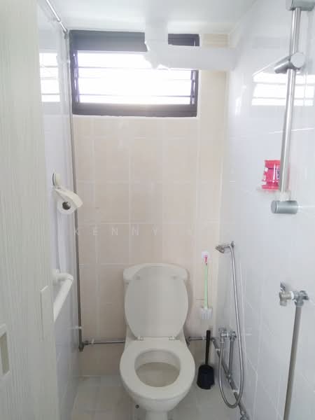 51 New Upper Changi Road, 51 New Upper Changi Road, Room Rental, 100 sqft, HDB Flat For Rent, by Kenny Kan, 500202487 - Bathroom - PropertyGuru.com.sg