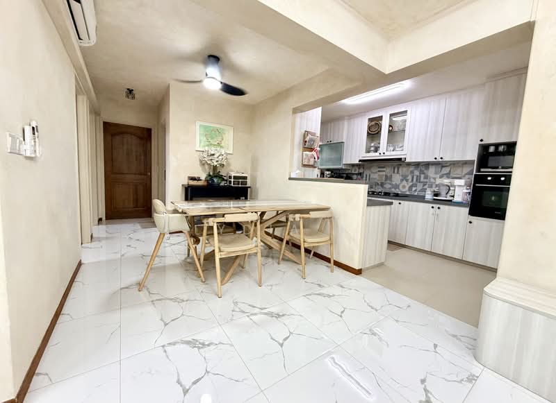 446A Bukit Batok West Avenue 8, 446A Bukit Batok West Avenue 8, Dairy Farm / Bukit Panjang / Choa Chu Kang, 3 Bedrooms, 1,205 sqft, HDB Flat For Sale, by Lydia J, 500202491 - Dining Room - PropertyGuru.com.sg