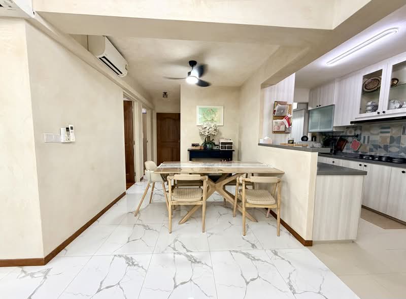 446A Bukit Batok West Avenue 8, 446A Bukit Batok West Avenue 8, Dairy Farm / Bukit Panjang / Choa Chu Kang, 3 Bedrooms, 1,205 sqft, HDB Flat For Sale, by Lydia J, 500202491 - Dining Room - PropertyGuru.com.sg
