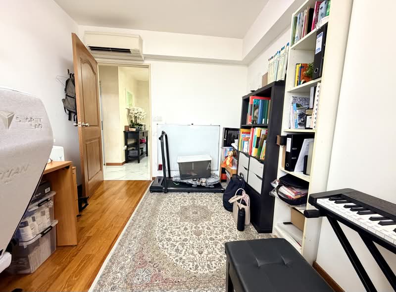 446A Bukit Batok West Avenue 8, 446A Bukit Batok West Avenue 8, Dairy Farm / Bukit Panjang / Choa Chu Kang, 3 Bedrooms, 1,205 sqft, HDB Flat For Sale, by Lydia J, 500202491 - Bedroom - PropertyGuru.com.sg