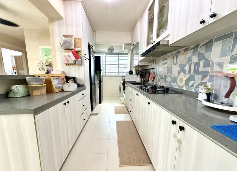 446A Bukit Batok West Avenue 8, 446A Bukit Batok West Avenue 8, Dairy Farm / Bukit Panjang / Choa Chu Kang, 3 Bedrooms, 1,205 sqft, HDB Flat For Sale, by Lydia J, 500202491 - Kitchen - PropertyGuru.com.sg