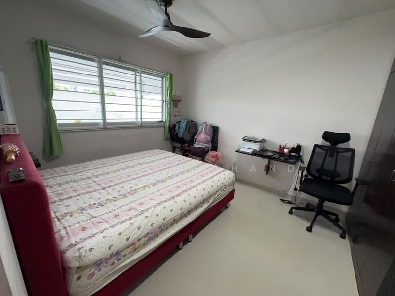 462 Jurong West Street 41, 462 Jurong West Street 41, 2 Bedrooms, 786 sqft, HDB Flat For Sale, by S. Pramchand, 500202494 - Bedroom - PropertyGuru.com.sg