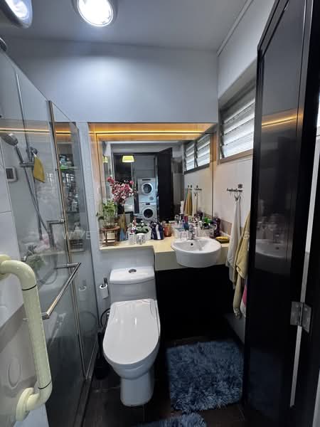 118 Pasir Ris Street 11, 118 Pasir Ris Street 11, 4 Bedrooms, 1,318 sqft, HDB Flat For Sale, by Wendy Pang, 500202501 - Bathroom - PropertyGuru.com.sg