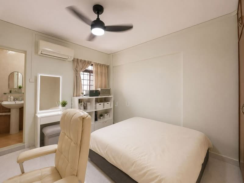 575 Ang Mo Kio Avenue 10, 575 Ang Mo Kio Avenue 10, 2 Bedrooms, 721 sqft, HDB Flat For Sale, by Wong Jun Jie, 500202507 - Bedroom - PropertyGuru.com.sg