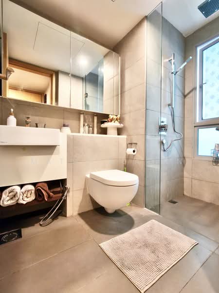 Eight Riversuites, 2 Whampoa East, 3 Bedrooms, 1,076 sqft, Condominium For Sale, by Mathi Alagan, 500202512 - Bathroom - PropertyGuru.com.sg