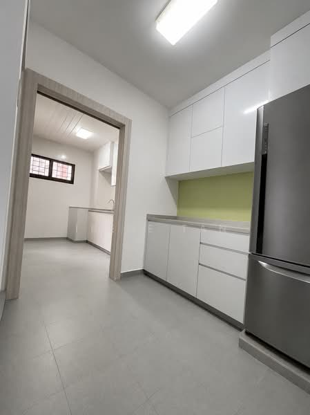 981D Buangkok Crescent, 981D Buangkok Crescent, 3 Bedrooms, 969 sqft, HDB Flat For Sale, by Irene Tan, 500202513 - Kitchen - PropertyGuru.com.sg