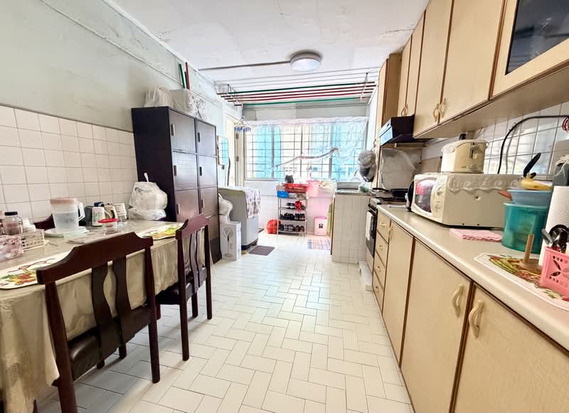 203 Yishun Street 21, 203 Yishun Street 21, 2 Bedrooms, 721 sqft, HDB Flat For Sale, by Lydia J, 500202525 - Kitchen - PropertyGuru.com.sg