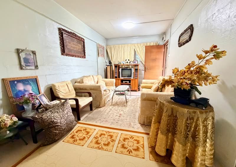 203 Yishun Street 21, 203 Yishun Street 21, 2 Bedrooms, 721 sqft, HDB Flat For Sale, by Lydia J, 500202525 - Living Room - PropertyGuru.com.sg