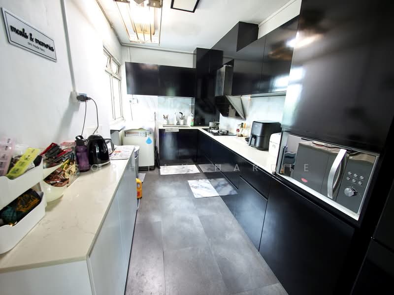 103C Edgefield Plains, 103C Edgefield Plains, 3 Bedrooms, 1,184 sqft, HDB Flat For Sale, by Sophian Hardie, 500202528 - Kitchen - PropertyGuru.com.sg