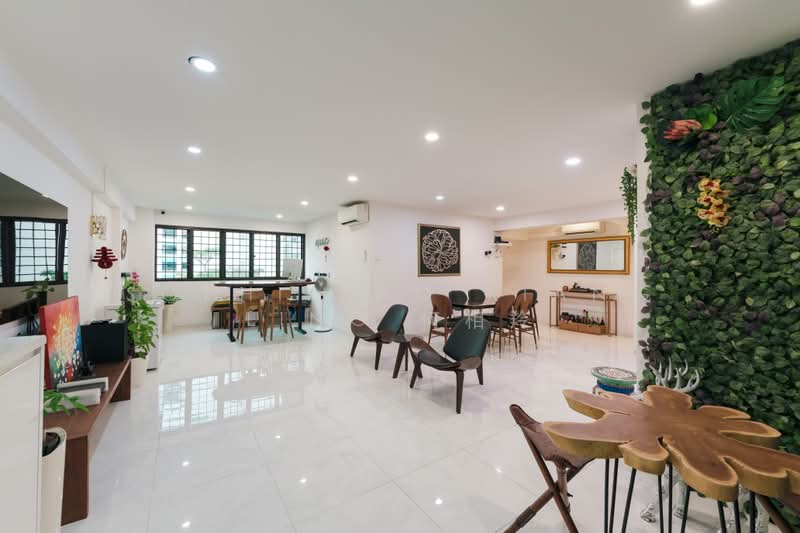630 Jurong West Street 65, 630 Jurong West Street 65, 4 Bedrooms, 1,399 sqft, HDB Flat For Sale, by Sophia Ho Xiang Ling 何相羚, 500202531 - Living Room - PropertyGuru.com.sg