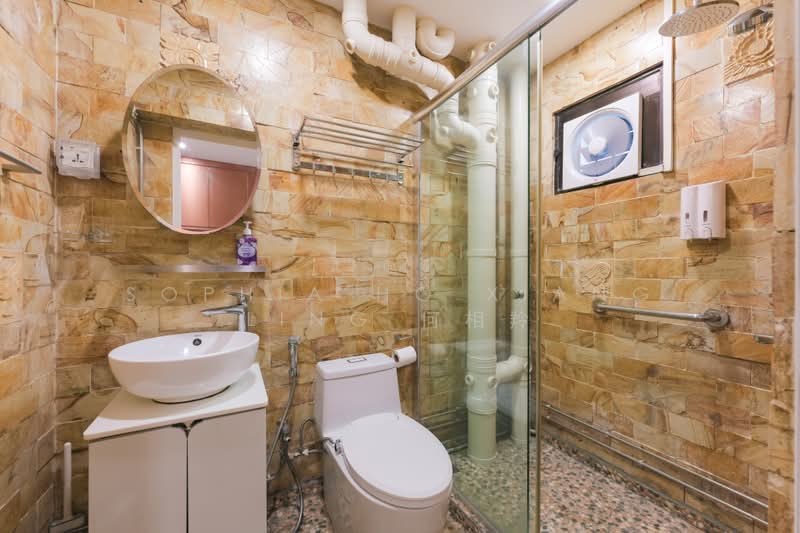 630 Jurong West Street 65, 630 Jurong West Street 65, 4 Bedrooms, 1,399 sqft, HDB Flat For Sale, by Sophia Ho Xiang Ling 何相羚, 500202531 - Common Bathroom - PropertyGuru.com.sg