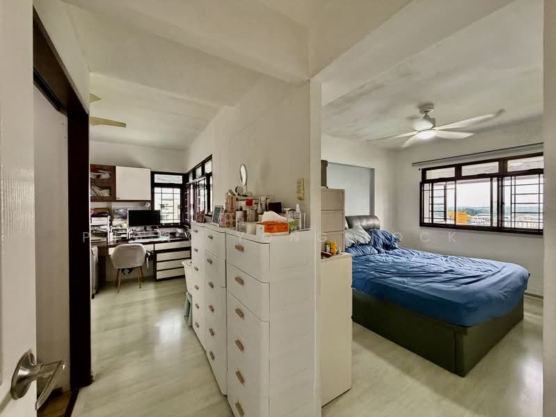 686A Choa Chu Kang Crescent, 686A Choa Chu Kang Crescent, 3 Bedrooms, 1,184 sqft, HDB Flat For Sale, by Phang Yong Hock, 500202535 - Study - PropertyGuru.com.sg