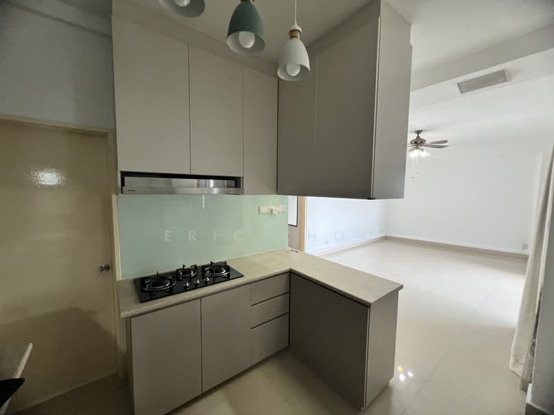 Mandarin Gardens, 1 Siglap Road, 2 Bedrooms, 828 sqft, Condominium For Rent, by Eric Khoo, 500202539 - Kitchen - PropertyGuru.com.sg
