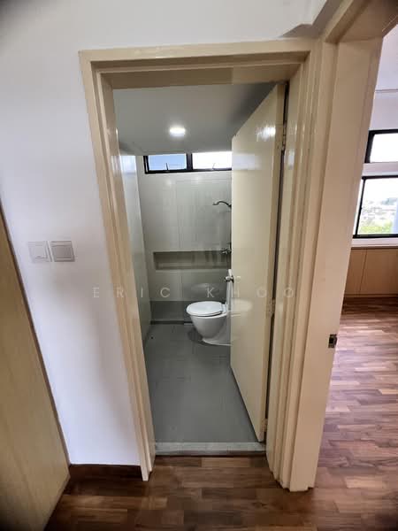 Mandarin Gardens, 1 Siglap Road, 2 Bedrooms, 828 sqft, Condominium For Rent, by Eric Khoo, 500202539 - Bathroom - PropertyGuru.com.sg