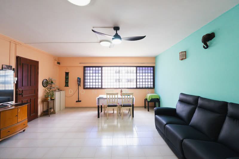 557 Jurong West Street 42, 557 Jurong West Street 42, 3 Bedrooms, 1,119 sqft, HDB Flat For Sale, by Don Cheng, 500202544 - Living Room - PropertyGuru.com.sg