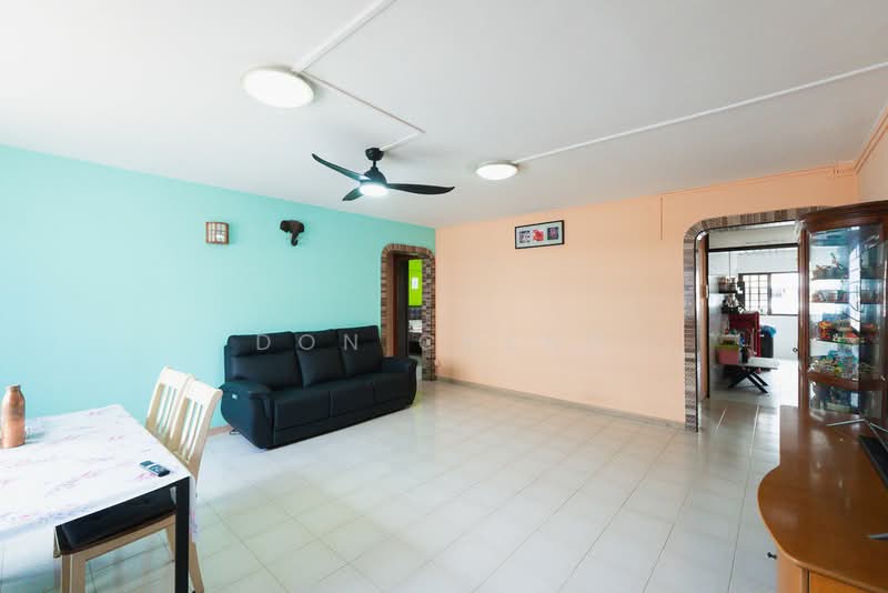 557 Jurong West Street 42, 557 Jurong West Street 42, 3 Bedrooms, 1,119 sqft, HDB Flat For Sale, by Don Cheng, 500202544 - Living Room - PropertyGuru.com.sg