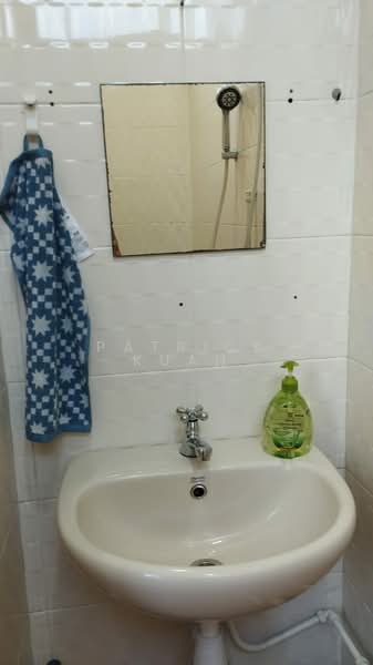 Elizabeth Tower, 12 Mount Elizabeth, Room Rental, 100 sqft, Condominium For Rent, by Patrick Kuah, 500202546 - Bathroom - PropertyGuru.com.sg