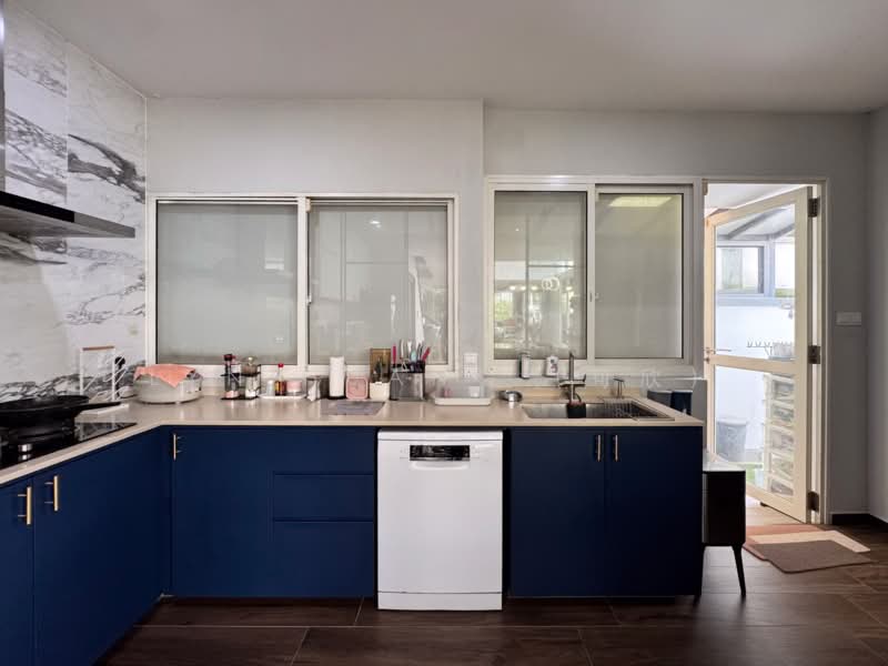 ❤️GIANT⚡️Renovated Corner Terrace w Unblocked Greenery Views at Springside Avenue, springleaf, springside ave, springside view, 4 Bedrooms, 5,000 sqft, Corner Terrace For Sale, by Lyn Huang (可欣), 500202549 - Kitchen - PropertyGuru.com.sg