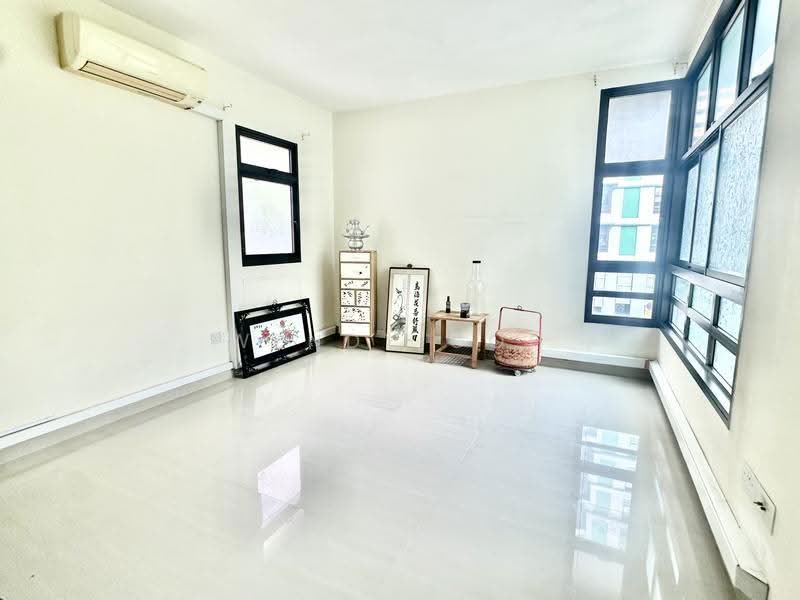 32 Eunos Crescent, 32 Eunos Crescent, Eunos / Geylang / Paya Lebar, 3 Bedrooms, 969 sqft, HDB Flat For Sale, by Wendy Goh, 500202562 - Master Bedroom - PropertyGuru.com.sg