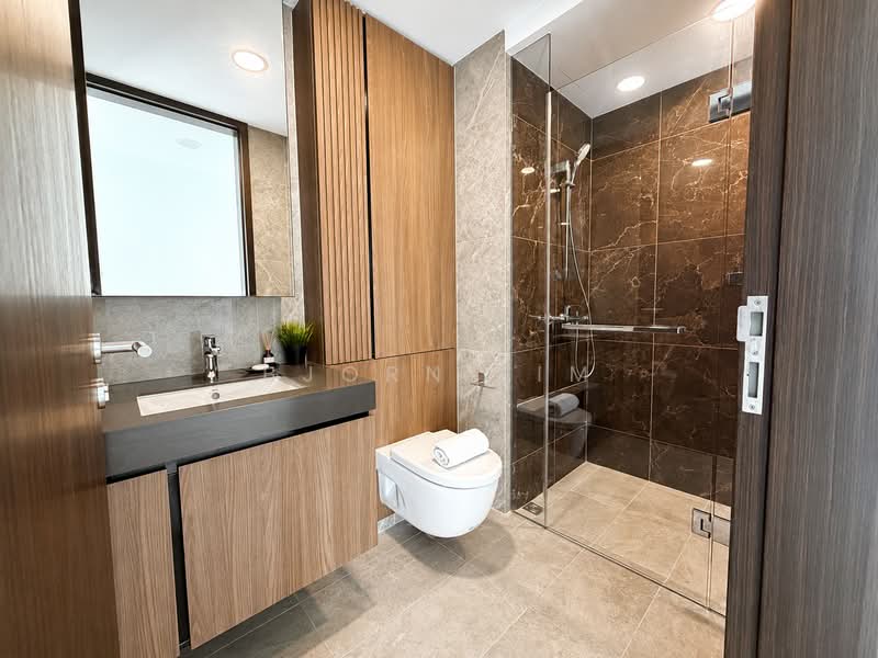 AMO Residence, 21 Ang Mo Kio Rise, 5 Bedrooms, 1,475 sqft, Condominium For Sale, by Bjorn Lim, 500202563 - Common Bathroom - PropertyGuru.com.sg