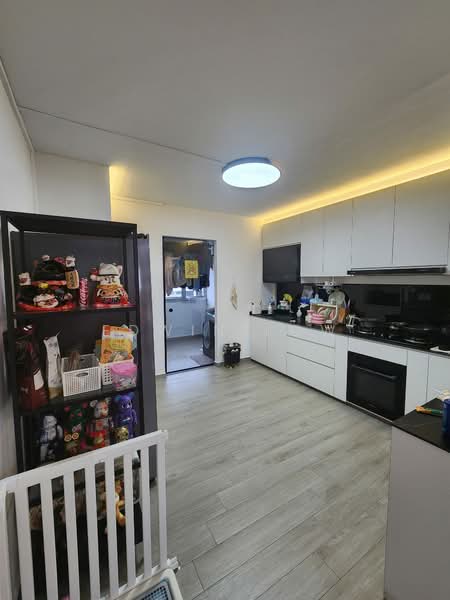225 Simei Street 4, 225 Simei Street 4, 3 Bedrooms, 1,119 sqft, HDB Flat For Sale, by Edwin Low, 500202567 - Kitchen - PropertyGuru.com.sg